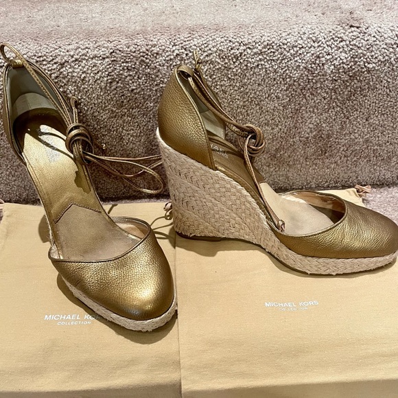 Michael Kors bronze espadrille wedges with ankle ties; size 10 - Picture 2 of 6